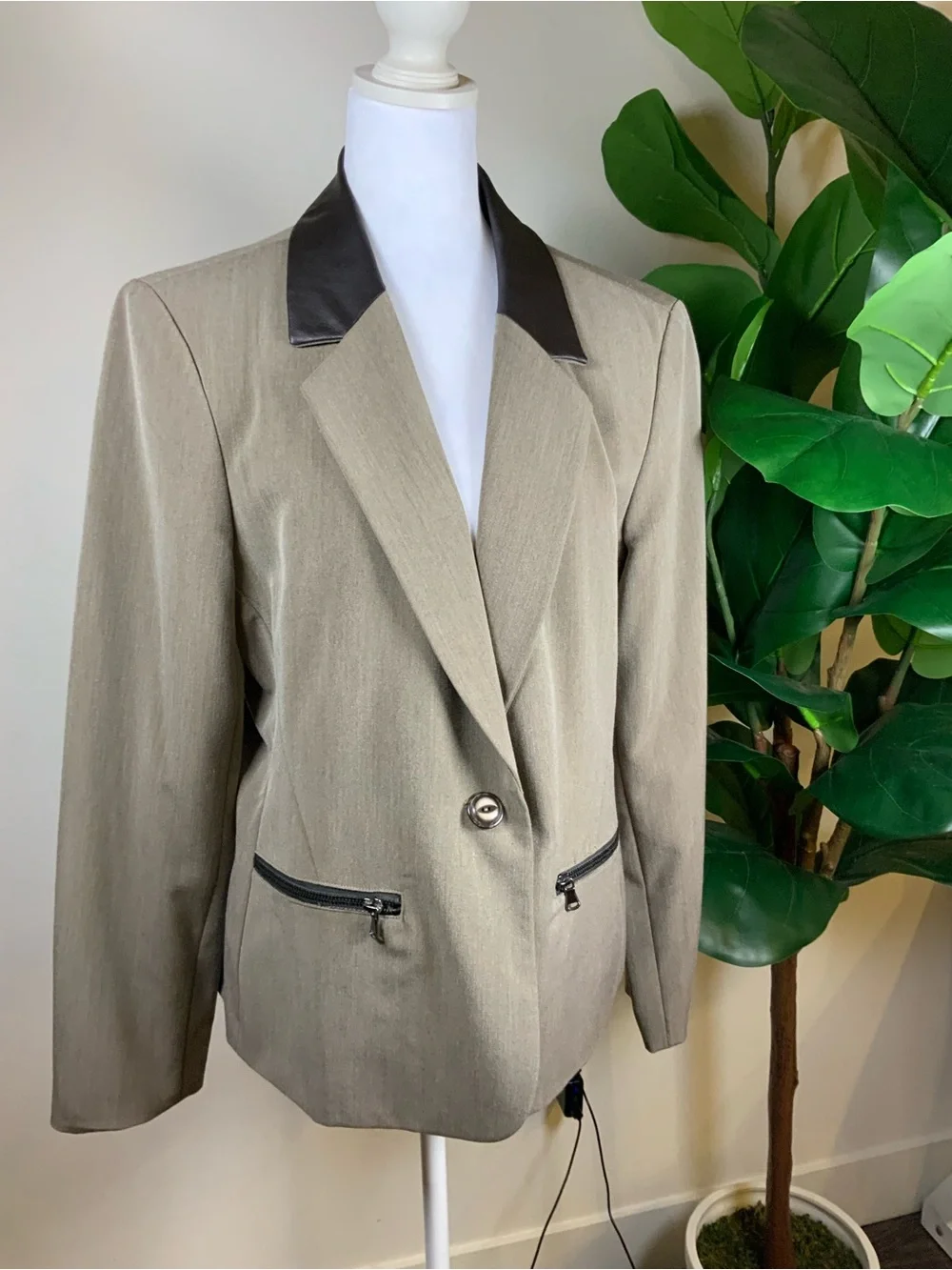 Signature by Larry Levine Taupe Blazer with Dark Contrast Collar